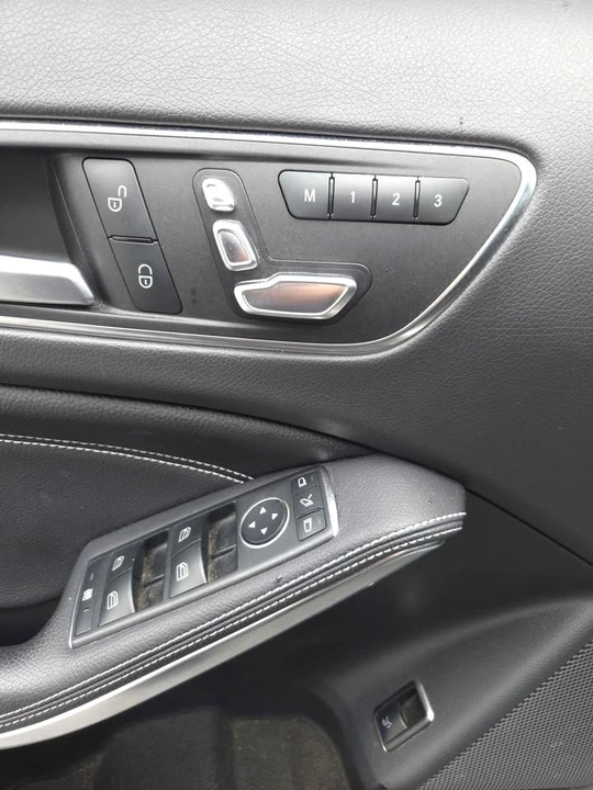 2020 Mercedes-Benz GLA - Image 9 of 15