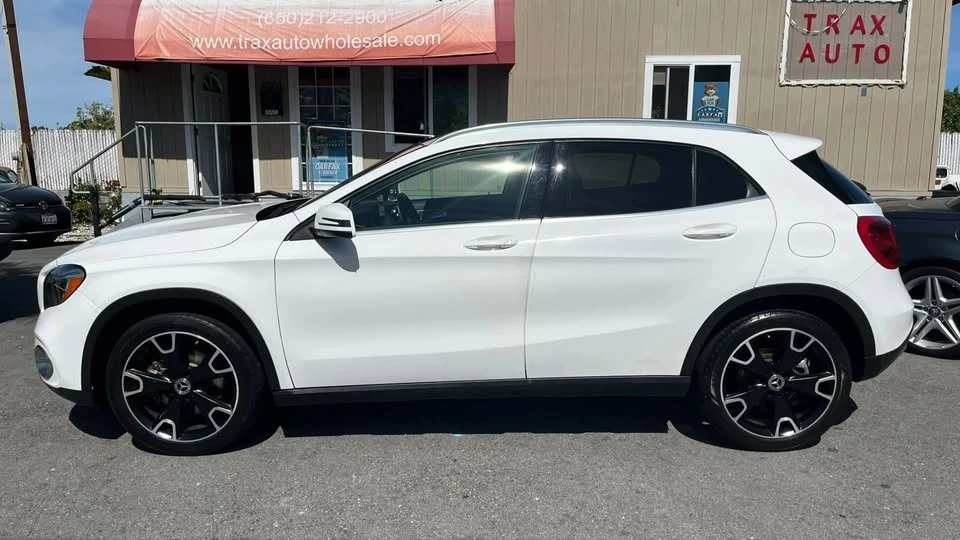 2020 Mercedes-Benz GLA - Image 4 of 19