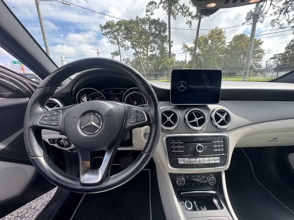 2020 Mercedes-Benz GLA - Image 15 of 20