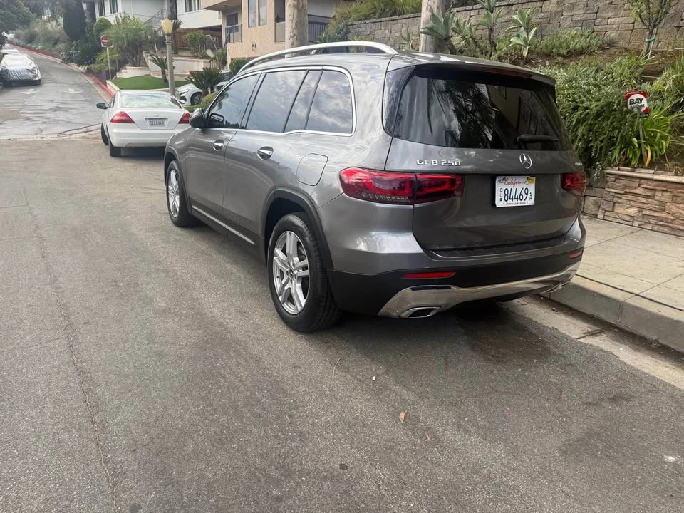 2020 Mercedes-Benz X247 GLB - Image 3 of 8