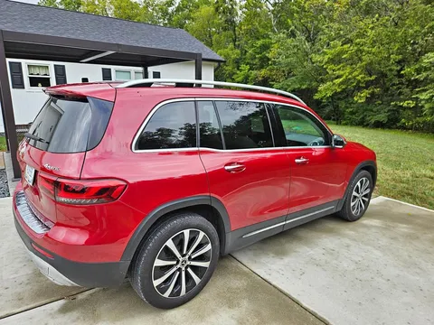 2020 Mercedes-Benz GLB 250 4MATIC Sport Utility 4D