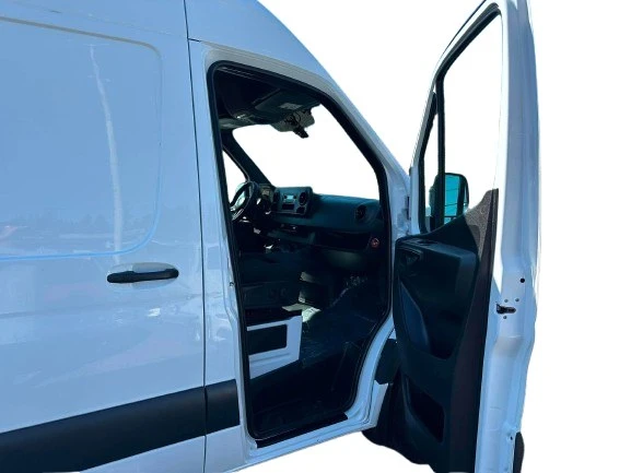 2020 Mercedes-Benz VS30 Sprinter - Image 19 of 20