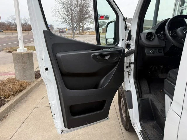 2020 Mercedes-Benz VS30 Sprinter - Image 9 of 21