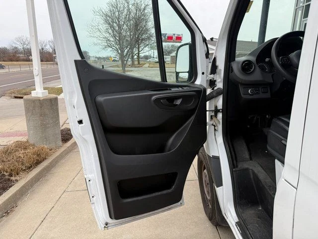 2020 Mercedes-Benz VS30 Sprinter - Image 9 of 12
