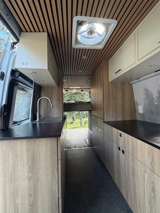 2020 Mercedes-Benz VS30 Sprinter - Image 11 of 20
