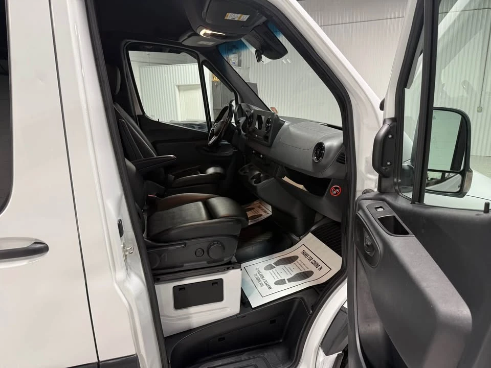 2020 Mercedes-Benz VS30 Sprinter - Image 13 of 16