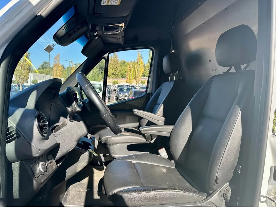 2020 Mercedes-Benz VS30 Sprinter - Image 9 of 10