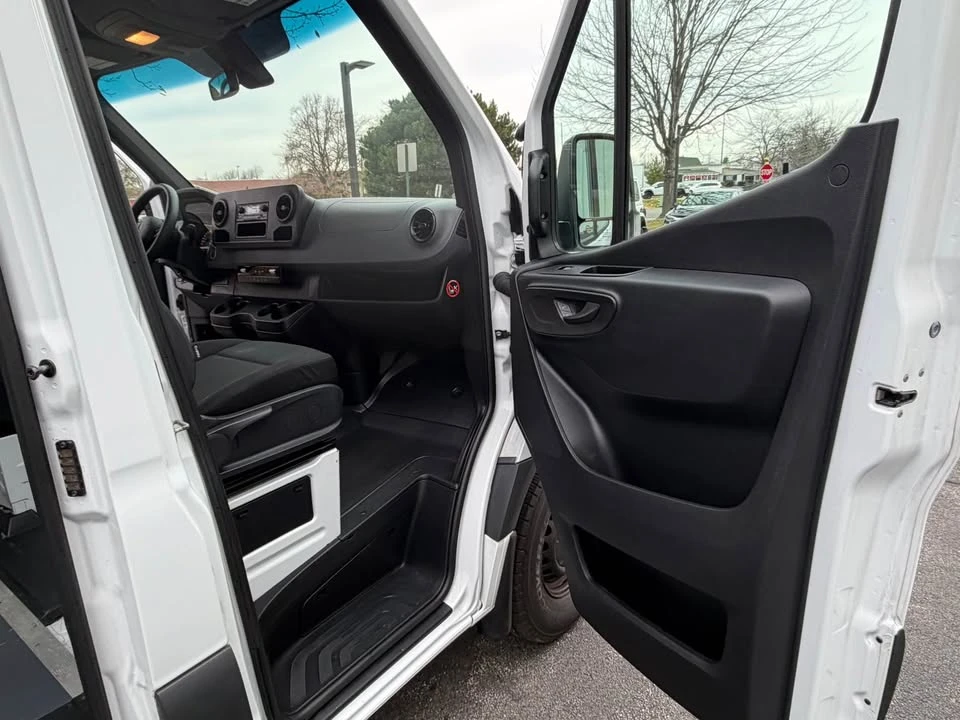 2020 Mercedes-Benz VS30 Sprinter - Image 15 of 20