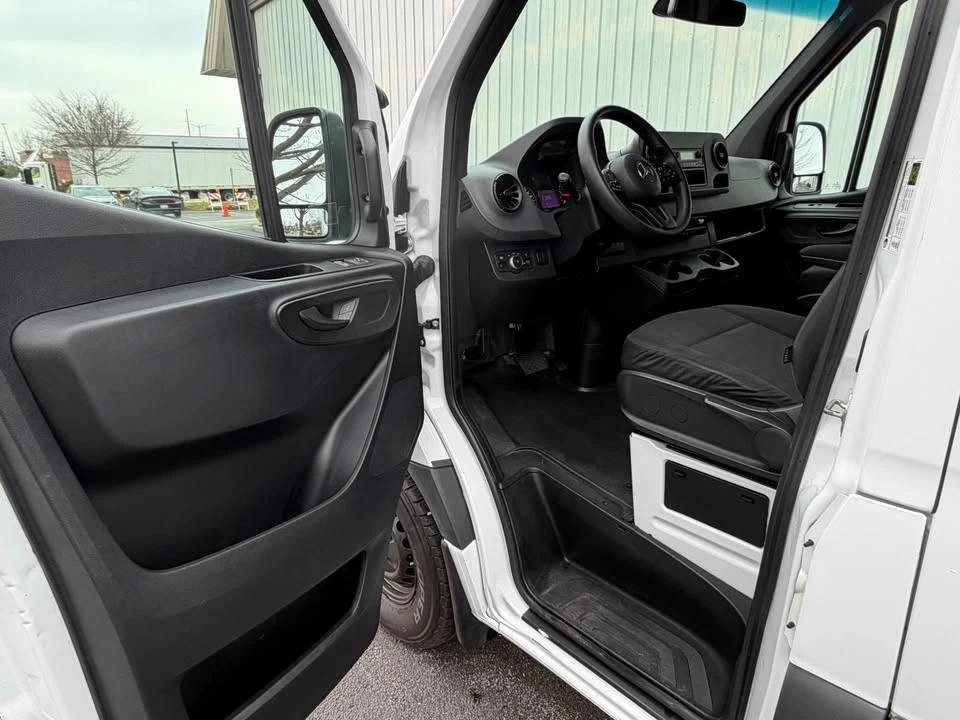 2020 Mercedes-Benz VS30 Sprinter - Image 9 of 20