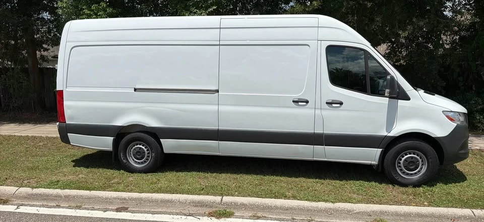 2020 Mercedes-Benz VS30 Sprinter - Image 17 of 18