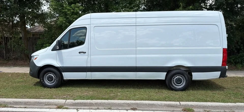 2020 Mercedes-Benz VS30 Sprinter - Image 2 of 18