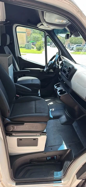 2020 Mercedes-Benz VS30 Sprinter - Image 8 of 18
