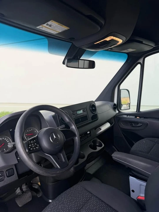2020 Mercedes-Benz VS30 Sprinter - Image 18 of 19