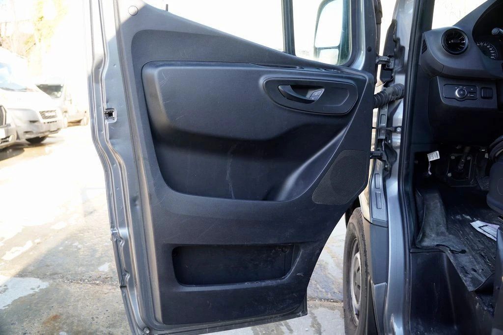2020 Mercedes-Benz VS30 Sprinter - Image 17 of 21
