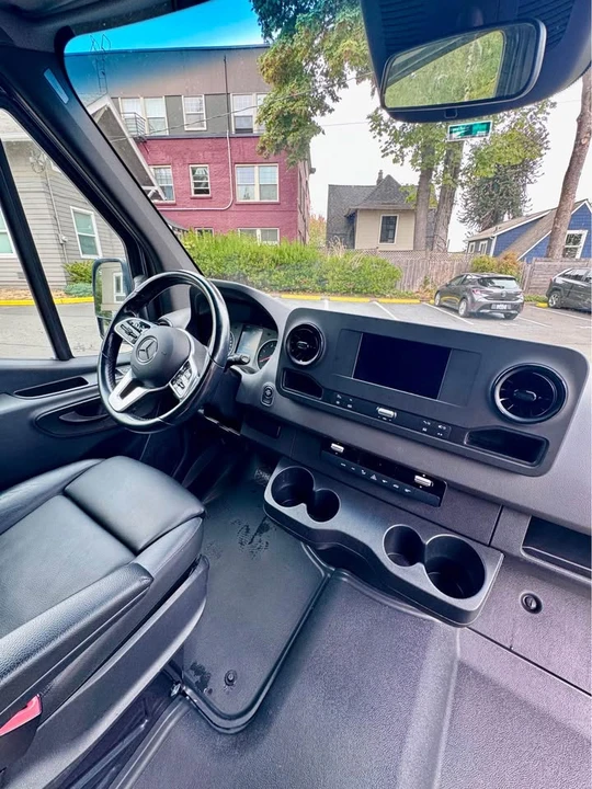 2020 Mercedes-Benz VS30 Sprinter - Image 8 of 18