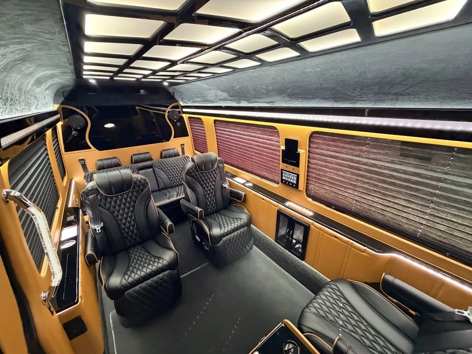2020 Mercedes-Benz VS30 Sprinter - Image 2 of 20