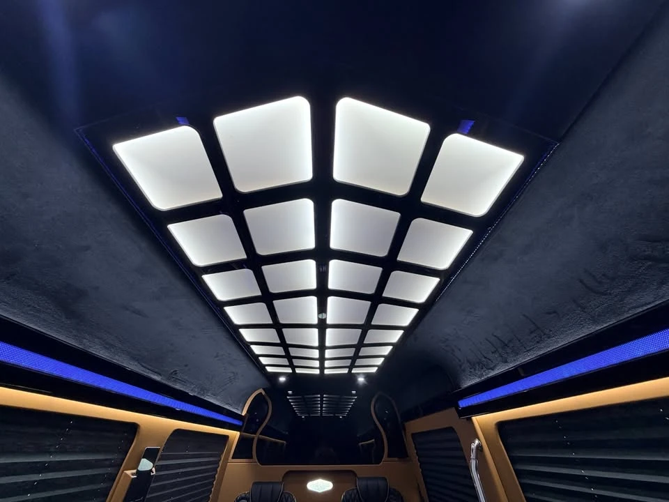 2020 Mercedes-Benz VS30 Sprinter - Image 18 of 20