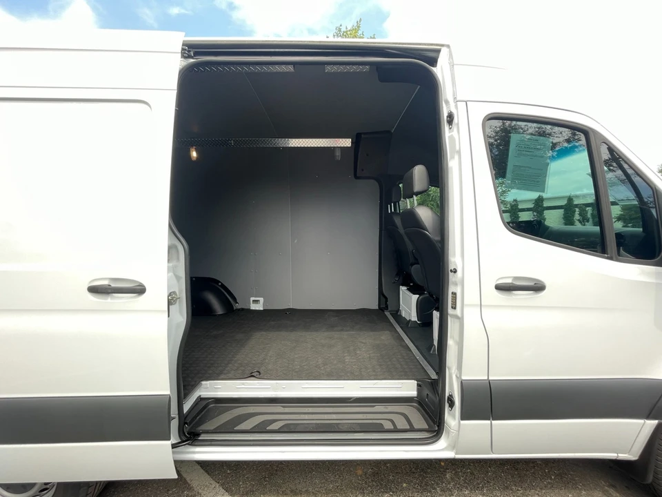 2020 Mercedes-Benz VS30 Sprinter - Image 18 of 21