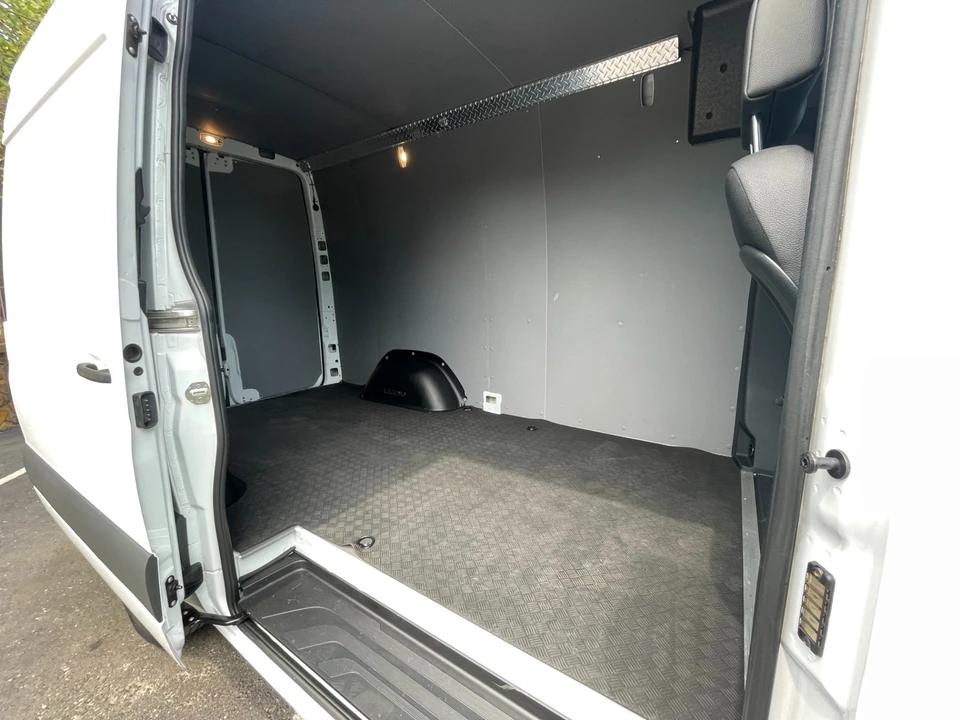 2020 Mercedes-Benz VS30 Sprinter - Image 19 of 21