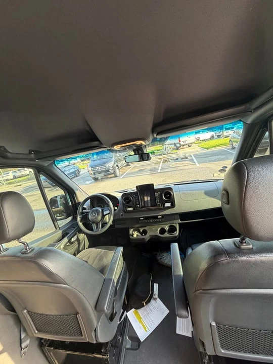 2020 Mercedes-Benz VS30 Sprinter - Image 9 of 10
