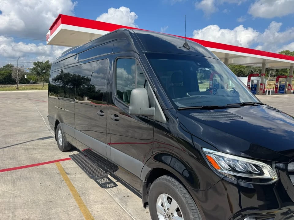 2020 Mercedes-Benz VS30 Sprinter - Image 2 of 9