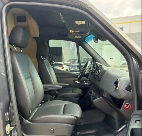 2020 Mercedes-Benz VS30 Sprinter - Image 8 of 9
