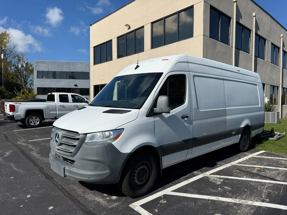 2020 Mercedes-Benz VS30 Sprinter - Image 2 of 12