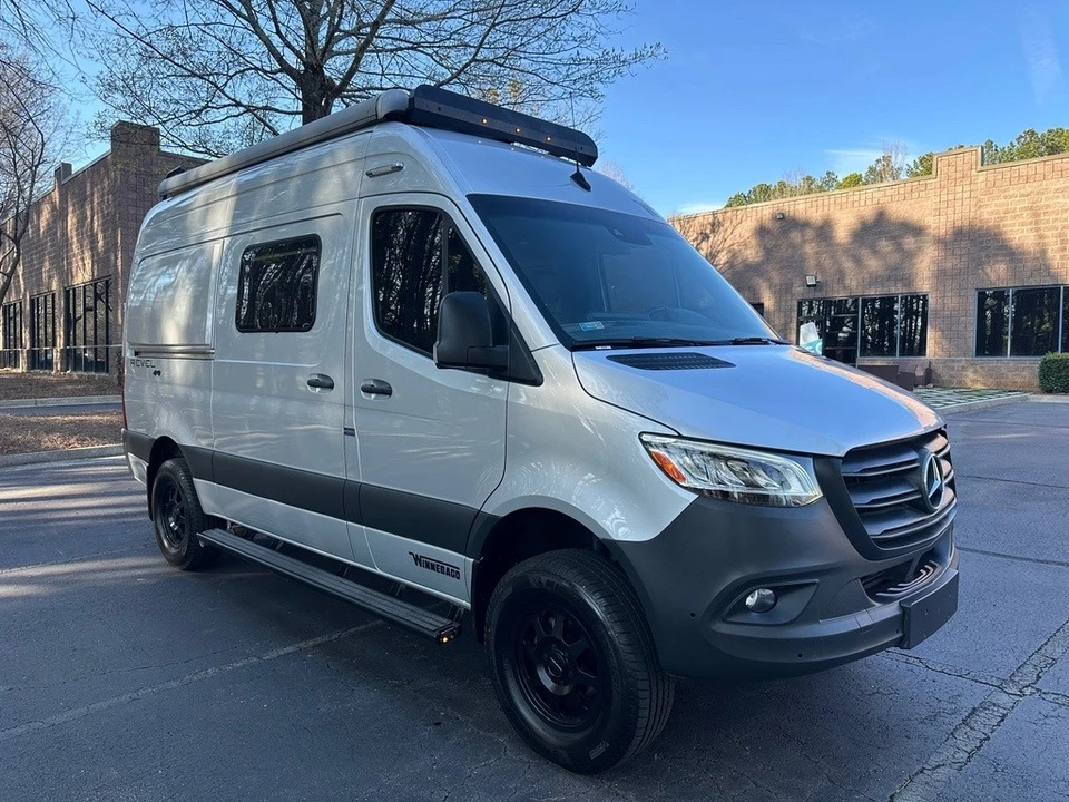 2020 Winnebago - Image 14 of 21