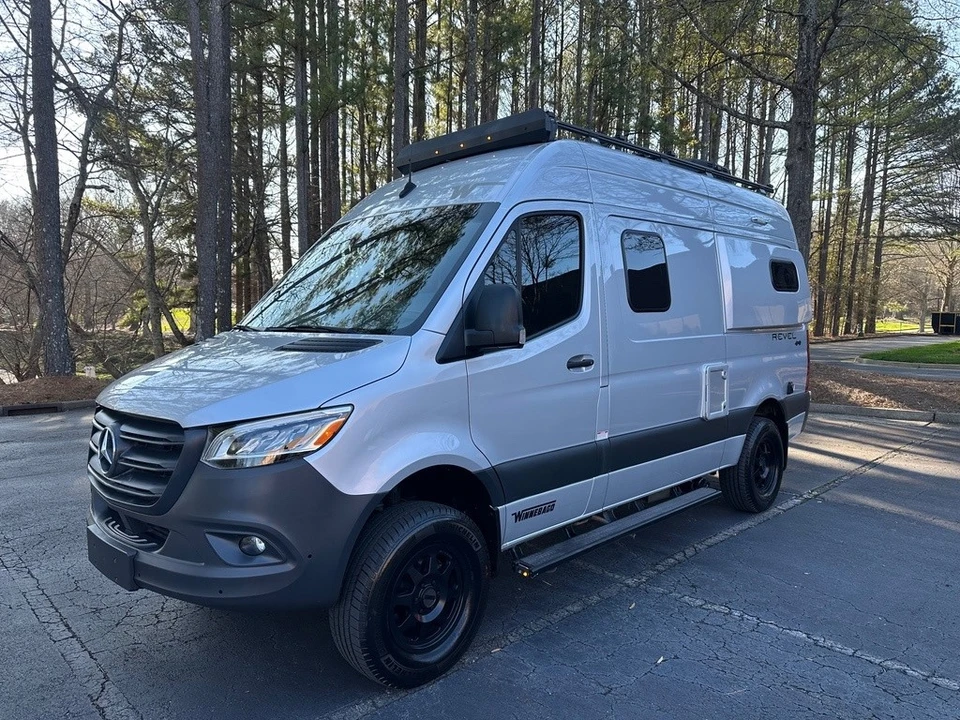 2020 Winnebago - Image 3 of 21