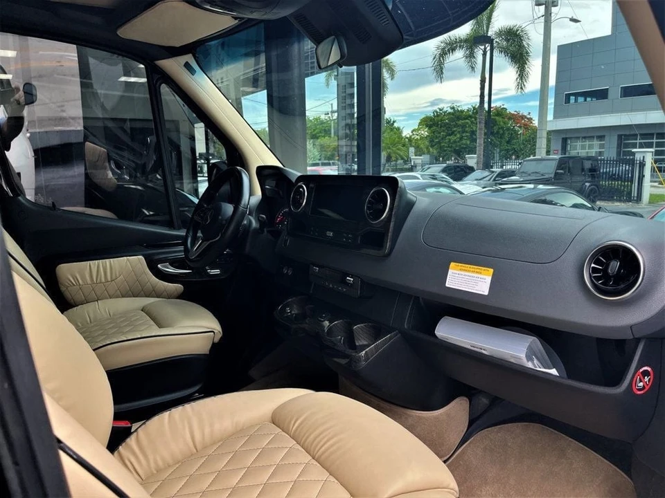 2020 Mercedes-Benz VS30 Sprinter - Image 4 of 21