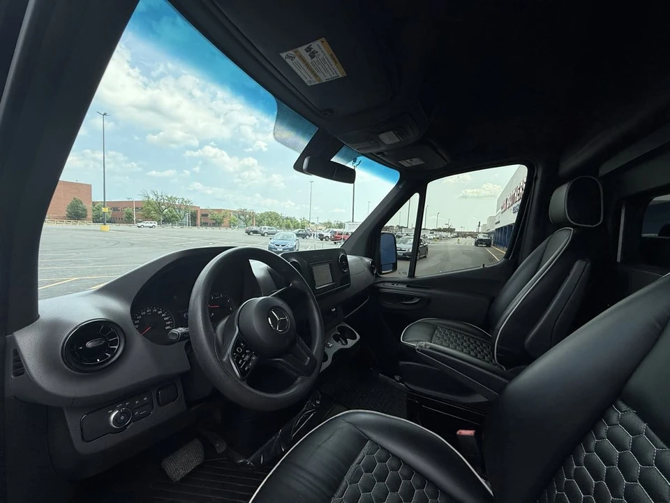 2020 Mercedes-Benz VS30 Sprinter - Image 17 of 21