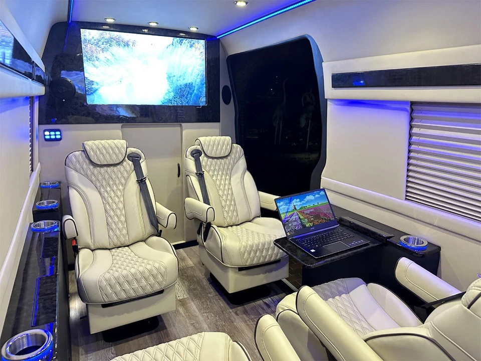 2020 Mercedes-Benz VS30 Sprinter - Image 10 of 31