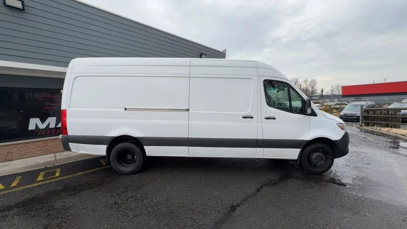 2020 Mercedes-Benz VS30 Sprinter - Image 4 of 12