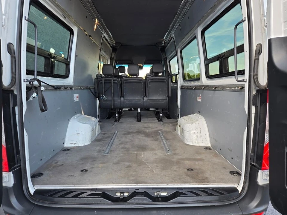 2020 Mercedes-Benz VS30 Sprinter - Image 10 of 12