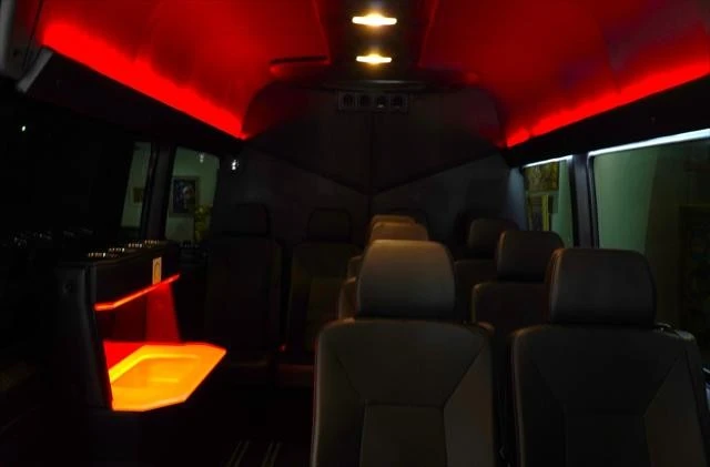 2020 Mercedes-Benz VS30 Sprinter - Image 20 of 31