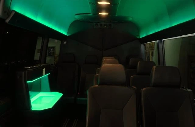 2020 Mercedes-Benz VS30 Sprinter - Image 18 of 31