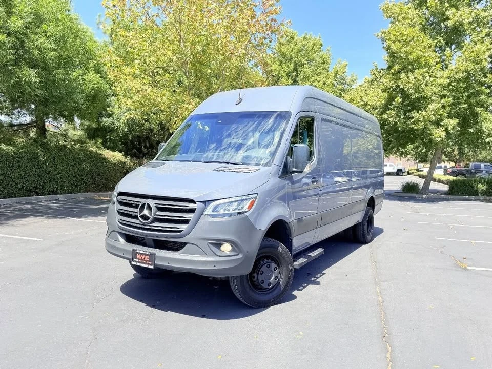 2020 Mercedes-Benz VS30 Sprinter - Image 2 of 20