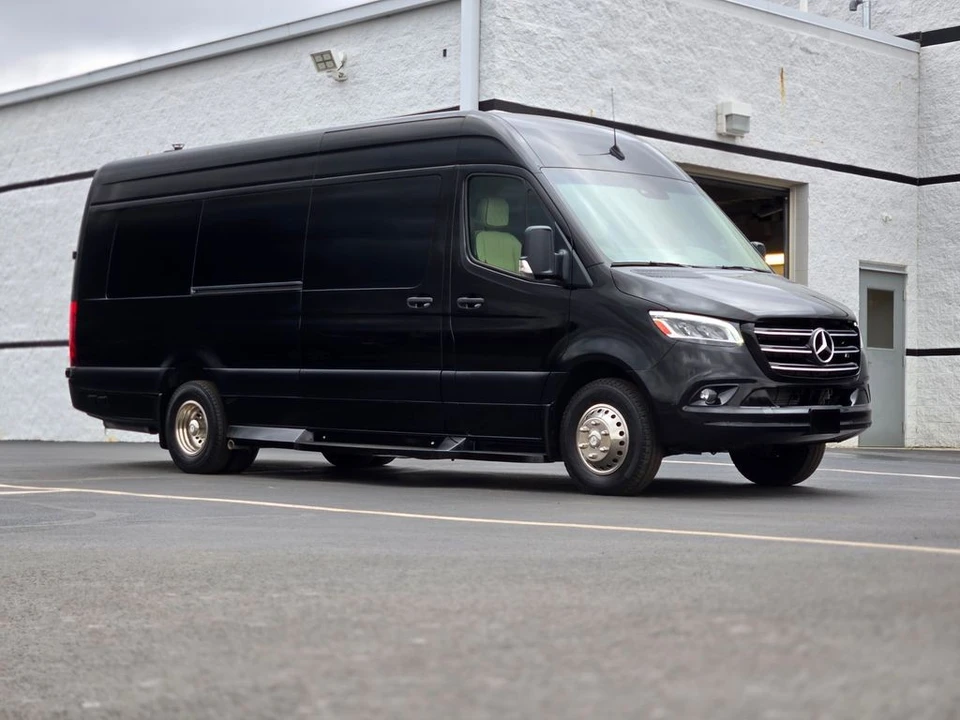 2020 Mercedes-Benz VS30 Sprinter - Image 2 of 21