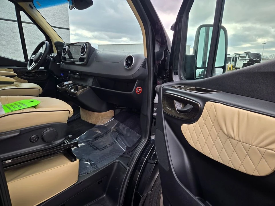 2020 Mercedes-Benz VS30 Sprinter - Image 17 of 21