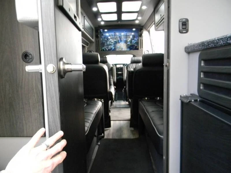 2020 Mercedes-Benz VS30 Sprinter - Image 18 of 21