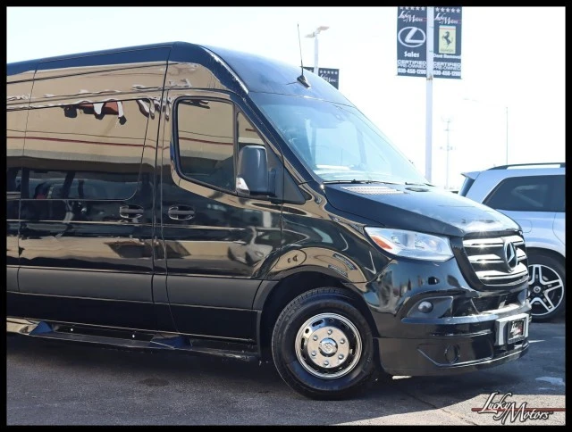 2020 Mercedes-Benz VS30 Sprinter - Image 2 of 12