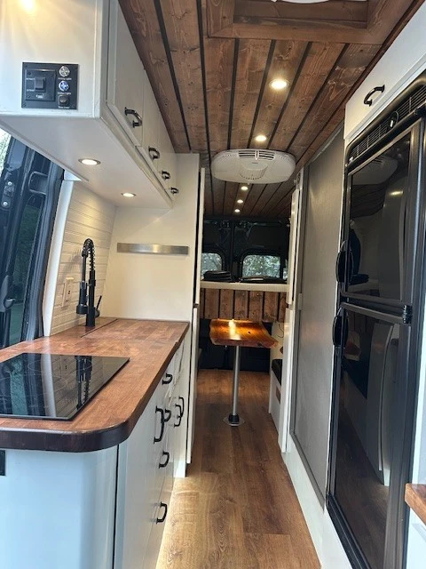 2020 Mercedes-Benz VS30 Sprinter - Image 17 of 20