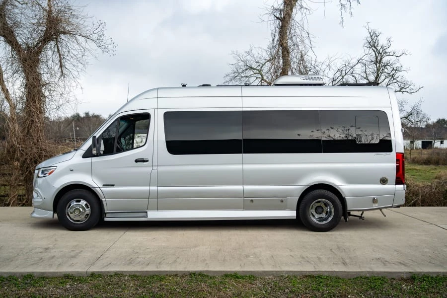2020 Mercedes-Benz VS30 Sprinter - Image 2 of 31