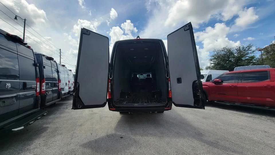 2020 Mercedes-Benz VS30 Sprinter - Image 10 of 12