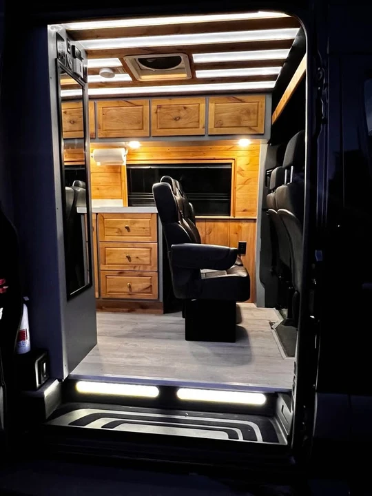 2020 Mercedes-Benz VS30 Sprinter - Image 13 of 17