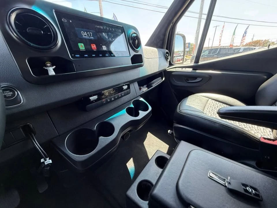 2020 Mercedes-Benz VS30 Sprinter - Image 10 of 20