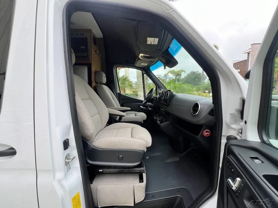 2020 Mercedes-Benz VS30 Sprinter - Image 9 of 21