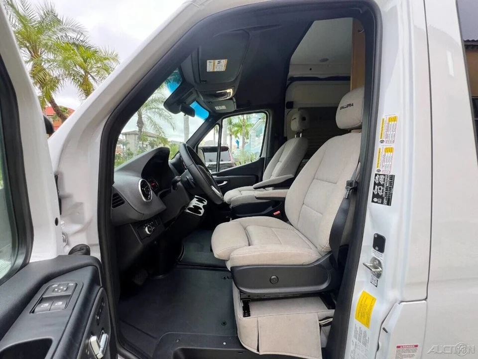 2020 Mercedes-Benz VS30 Sprinter - Image 8 of 21