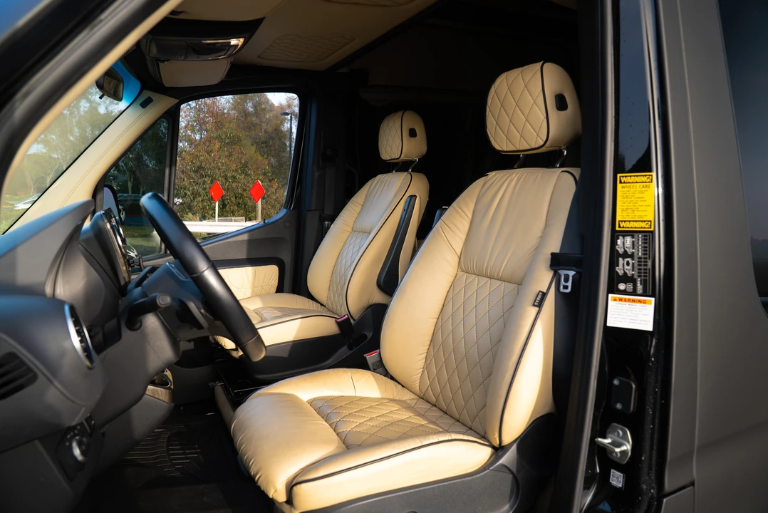 2020 Mercedes-Benz VS30 Sprinter - Image 14 of 31