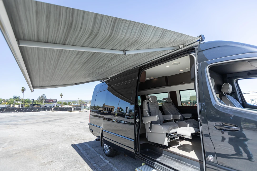 2020 Mercedes-Benz VS30 Sprinter - Image 10 of 31